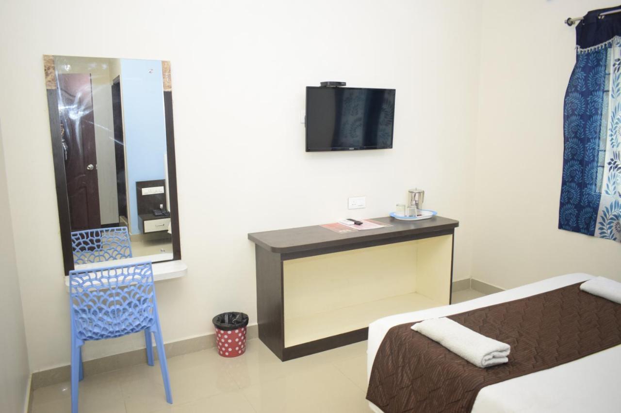 פונדיצ'רי Bouvana Residency מראה חיצוני תמונה